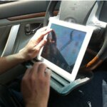 طاولة طعام وآي باد للدركسون